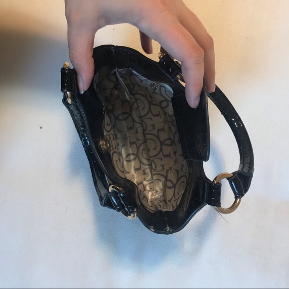 Small GUESS Purse - Picture 3 of 3